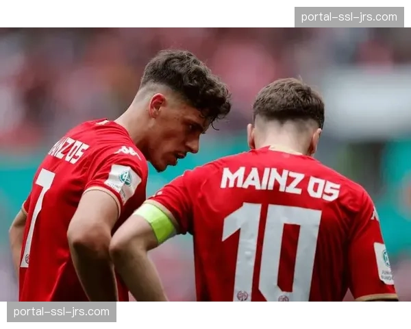 传闻:门兴格拉德巴赫中场科内获多支欧战球队关注 传闻:门兴格拉德巴赫中场科内获多支欧战球队关注